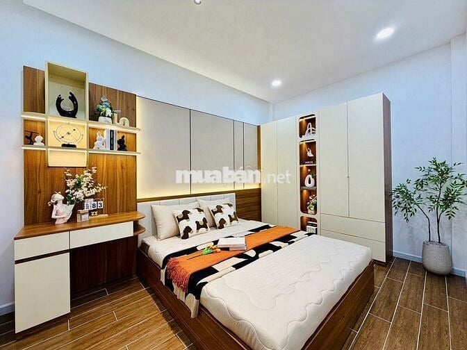 Tiết kiệm 1 Tỷ, Căn nhà 2 tầng Dương Quảng Hàm, có sân mini chỉ >5 tỷ