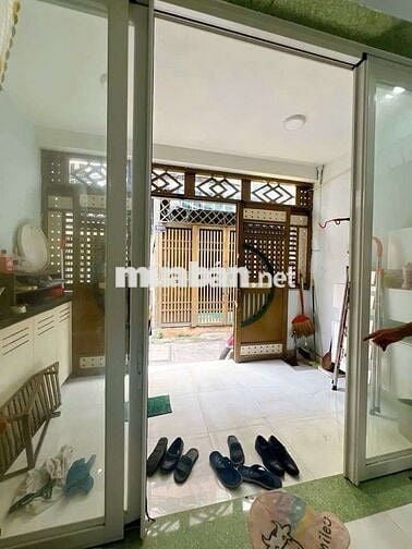 BÌNH TÂN 4.5TỶ- TRUNG TÂM KDC TÊN LỬA -CÁCH 20M RA MẶT TIỀN -2TẦNG.2PN