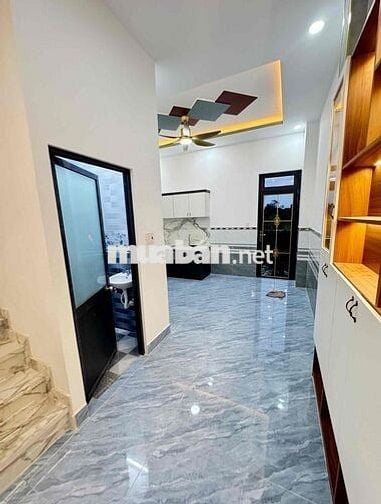 bán nhà ngay gần ngã 3 tân kim bình chánh QL 50 nhà 2 lầu