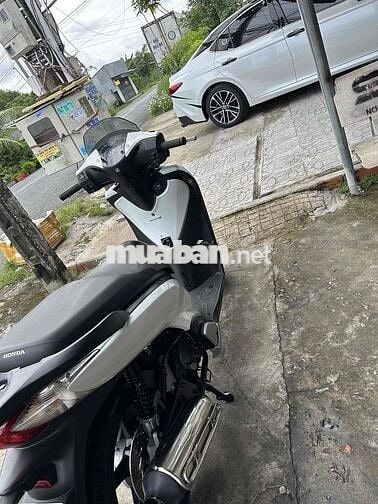 Honda SH150i đập thùng 2016Trắng sm110 xe mới chát