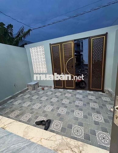 bán nhà ngay gần ngã 3 tân kim bình chánh QL 50 nhà 2 lầu