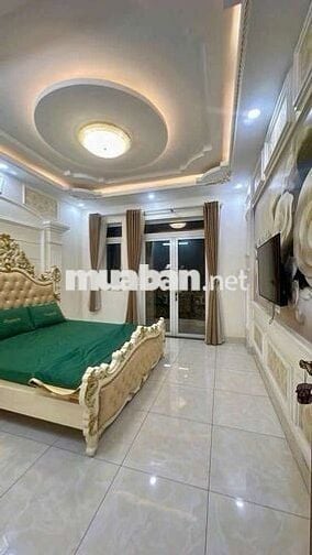 Nha biet thu go xoai . Hem rong 10