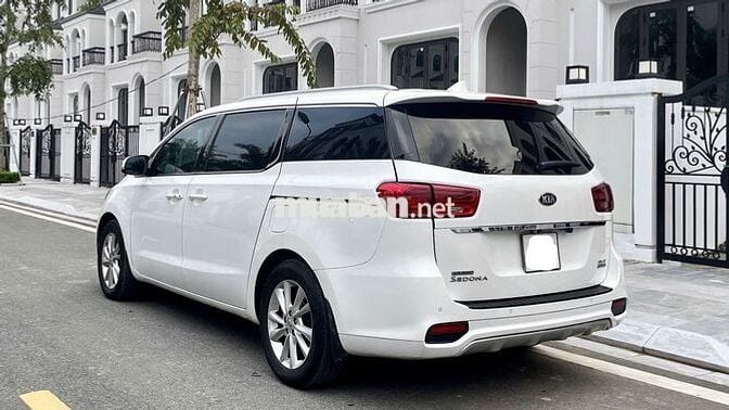 Kia Sedona 2020 2.2 DAT Deluxe -Xuất được hóa đơn