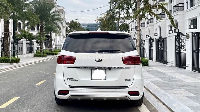 Kia Sedona 2020 2.2 DAT Deluxe -Xuất được hóa đơn