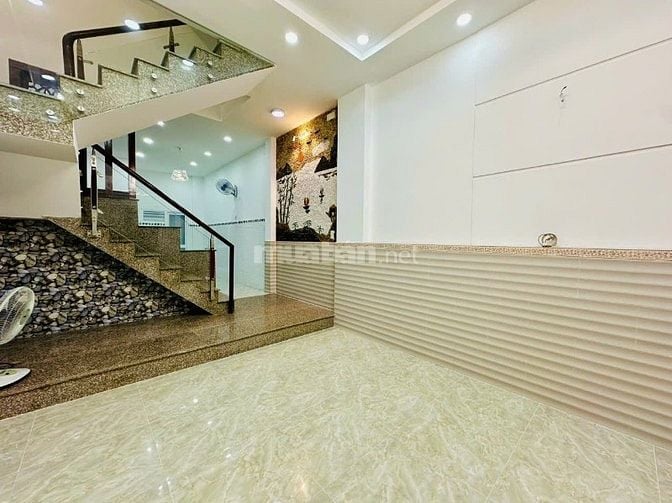 Bán gấp nhà Đặng Thuỳ Trâm. Phường 13. Bình Thạnh. Giá 4 tỷ 390.