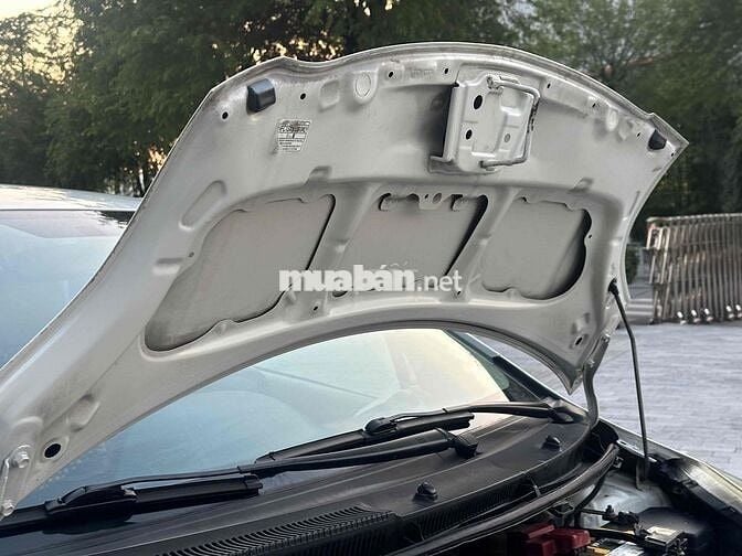 Toyota Yaris 20***0 km