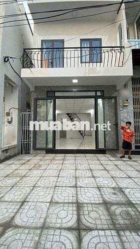 Trống 1pn trong nhà nguyên căn 100m2