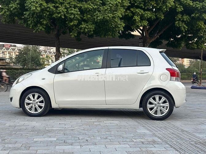 Toyota Yaris 20***0 km