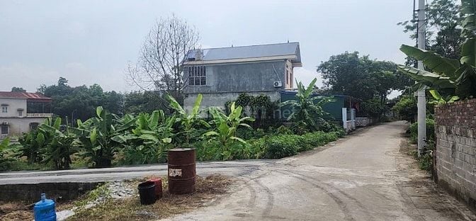 CC cần bán 2 lô đất Phường Tùng Thiện - 1,75 tỷ/lô. LH CC 0912949588