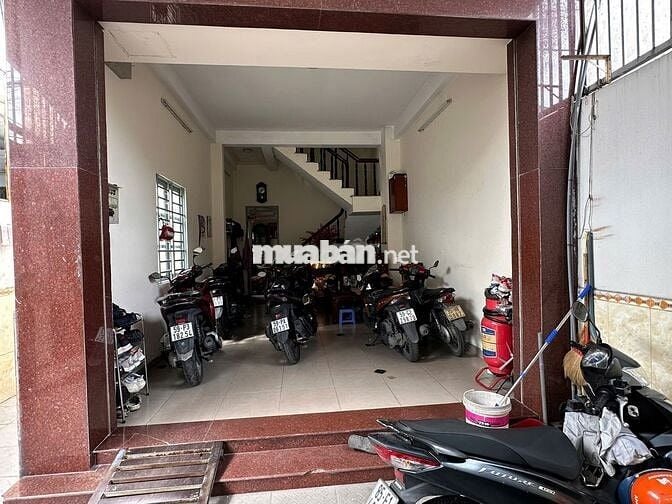 Chính chủ bán nhà có 17 phòng trọ đều đặn 50 triệu/tháng giá 17 tỷ