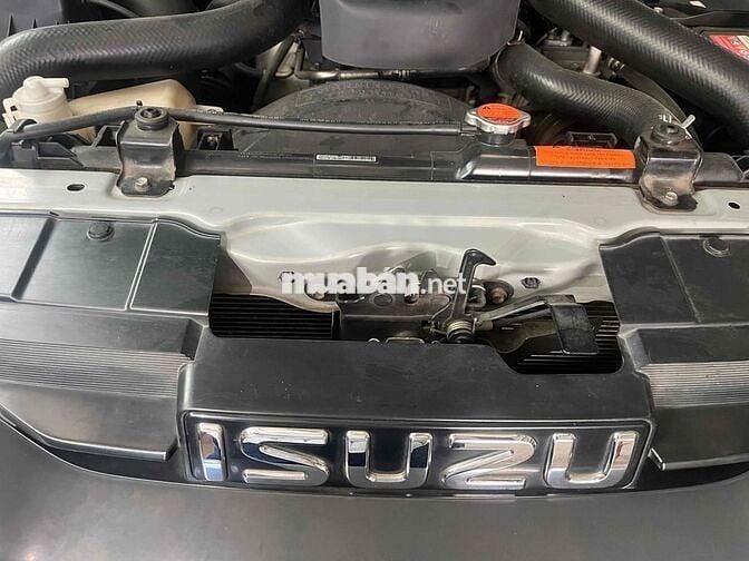 Isuzu Mu X 2017 2.5 MT - 60000 km