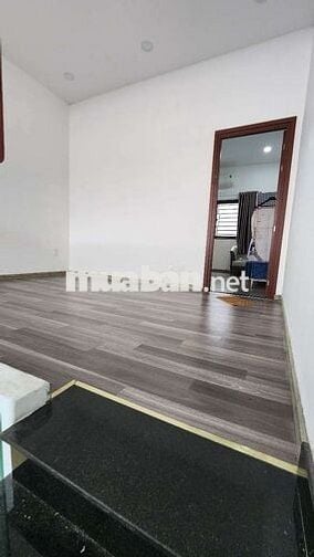 Cho thuê nhà mới hẻm oto tải chỉ 13đ tháng. Có máy lạnh vào ở ngay