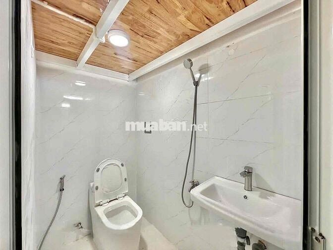 CHDV CUỐI LÊ TRỌNG TẤN GIÂ 2TR8 CÁCH ĐH CÔNG THƯƠNG 5P