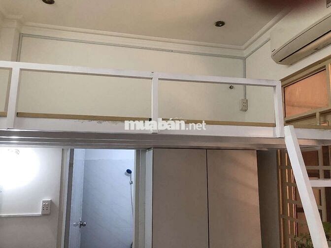 Phòng full nội thất, máy lạnh, gác