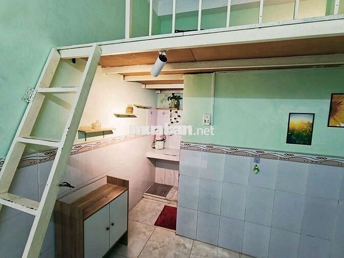 Phòng cho thuê giá rẻ, giờ giấc tự do, xe, wifi miễn phí , ko phí q lý