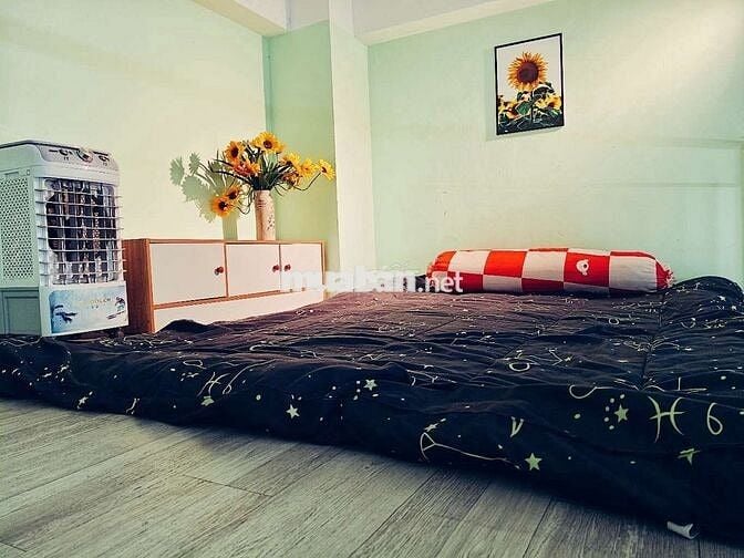 Phòng cho thuê giá rẻ, giờ giấc tự do, xe, wifi miễn phí , ko phí q lý