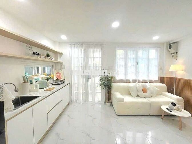 Hơn 3 Tỷ Có Ngay Nhà 4 Tầng Sát MT HXH Giáp Quận 4, Phù Hợp Gia Đình Ở