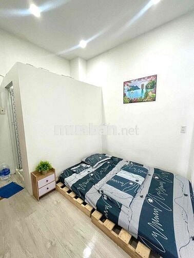 CHO THUÊ PHÒNG BAN CÔNG GIÁ RẺ Ở NGUYỄN TRÃI Q1 GẦN CV 23 THÁNG 9