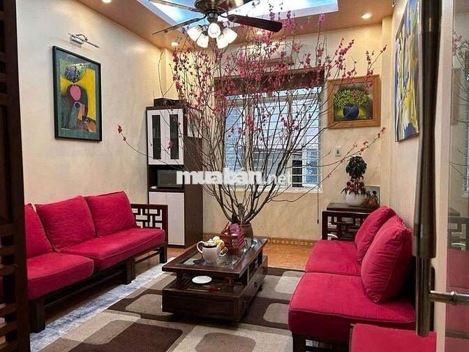 BÁN NHÀ LẠC LONG QUÂN TÂY HỒ. KHU PHÂN LÔ Ô TÔ VÀO NHÀ. GIÁ HƠN 13 TỶ.