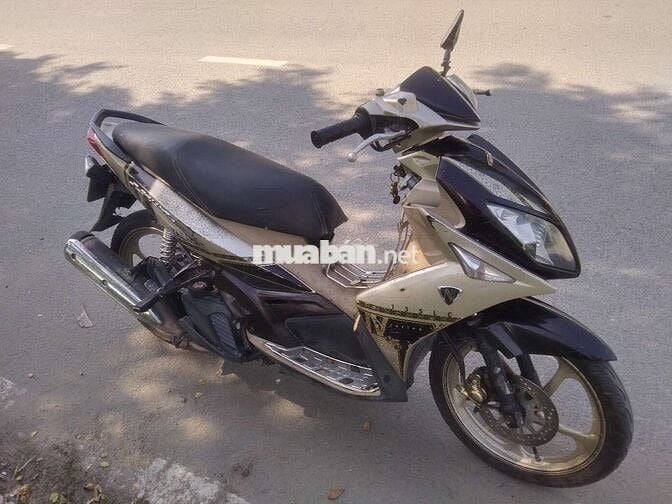 Yamaha Nouvo 4 Đen Vàng kem