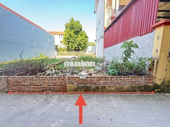 Bán đất thôn Chi Đông 2, xã Quang Minh. Đất vuông vắn, oto đỗ. Thoáng