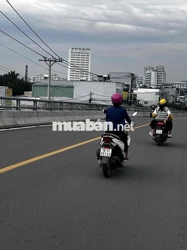 Bán MT kinh doanh - Lê Văn Lương - P.Tân Phong - Q7 - 161m2 - 12.x Tỷ