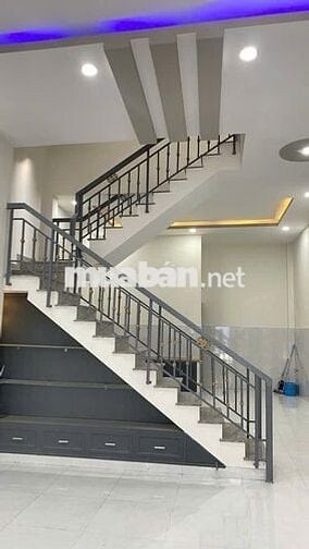 NHÀ HXT, NGANG 5M, NỞ HẬU, Đ.NGUYỄN ẢNH THỦ, P.HT, DIỆN TÍCH LỚN