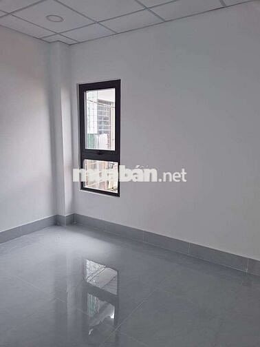 NHÀ P1. Q8. MỚI ĐÚC 1 LẦU. TIỆN KINH DOANH. HẺM RỘNG. DƯƠNG BÁ TRẠC.