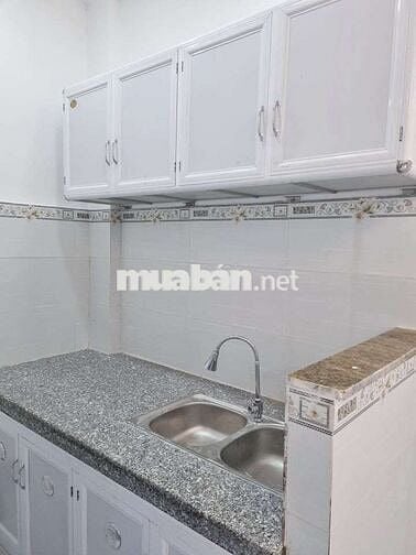 NHÀ P1. Q8. MỚI ĐÚC 1 LẦU. TIỆN KINH DOANH. HẺM RỘNG. DƯƠNG BÁ TRẠC.