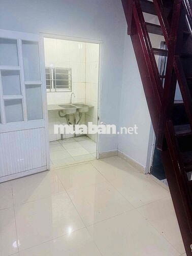 Cho Thuê Nhà (2PN,sân xe hơi), gần Chợ Đêm Biên Hùng