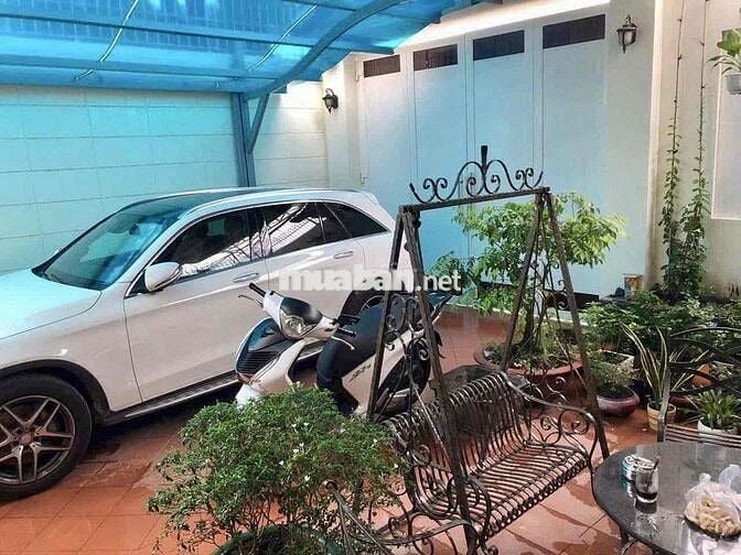 Cho Thuê Biệt Thự DT 9x16 1Trệt 1Lầu 3Pn 3Wc Sân Đậu Ôtô Gần Chợ VL