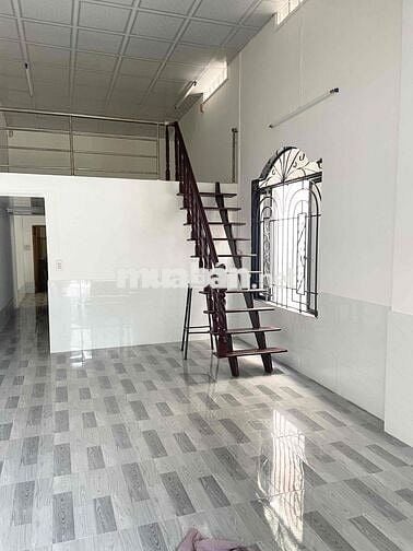 nhà mới Sơn sửa dọn vào ở liền nhé