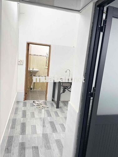 nhà mới Sơn sửa dọn vào ở liền nhé