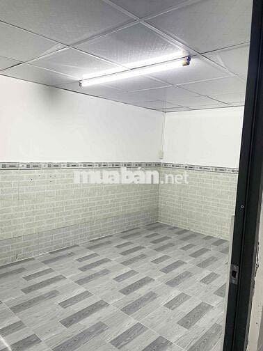 nhà mới Sơn sửa dọn vào ở liền nhé