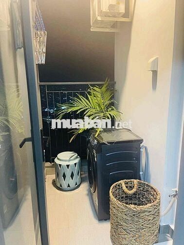 BÁN GẤP CĂN HỘ ĐÃ CÓ SỔ, TẶNG HẾT NỘI THẤT CAO CẤP, CHO THUÊ 4.5TR