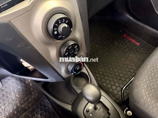 Toyota Yaris 2009 Vàng cát