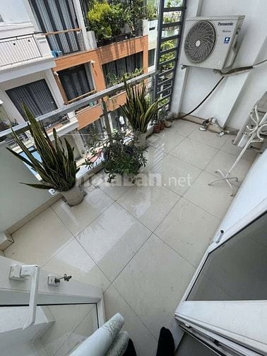 Gấp bán gấp bán nhà mặt tiền số khu VIP 4x13,5 sổ đã hoàn công 13ty3