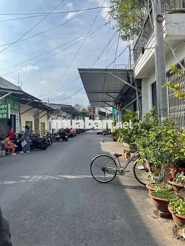 Nền hẻm liên tổ 9-10 Nguyễn Văn Cừ, Ninh Kiều, Cần Thơ