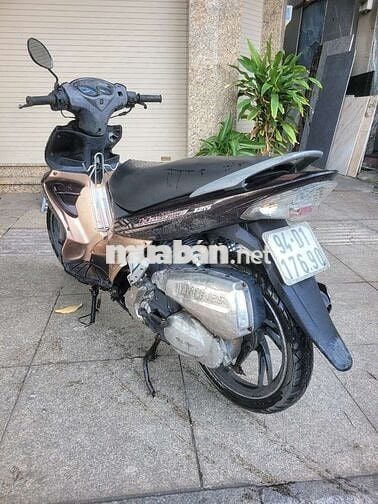 Suzuki hayate 2014.số 94.áo trầy máy êm.chạy bốc