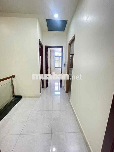 Nhà lầu 3 phòng 3 máy lạnh KDC Nam Long 2