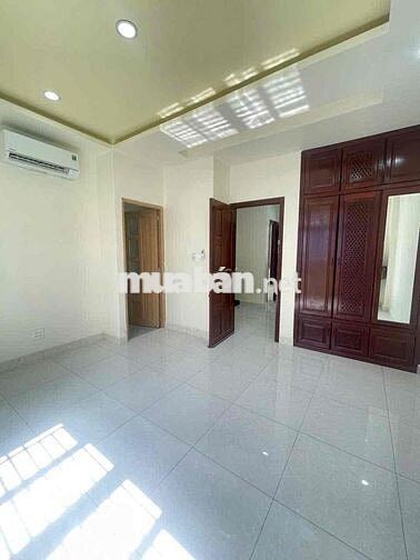 Nhà lầu 3 phòng 3 máy lạnh KDC Nam Long 2