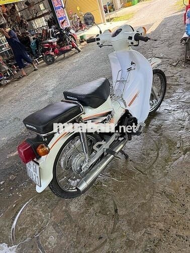 Honda Siêu cúp 50cc màu Trắng