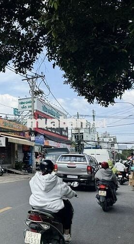 MBKD ĐƯỜNG BÌNH TRỊ ĐÔNG 8X40 TRỐNG SUỐT ĐẸP GIÁ RẺ VÀO KD NGAY !!!