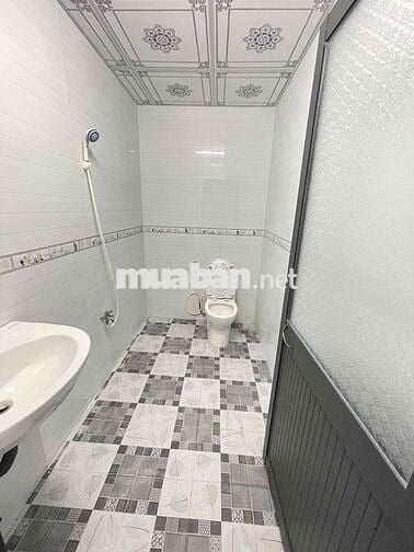 Nhà 5x30m mới 100% 2 máy lạnh hẻm Bờ Kè Cái Sơn