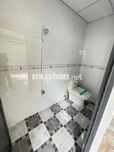 Nhà 5x30m mới 100% 2 máy lạnh hẻm Bờ Kè Cái Sơn