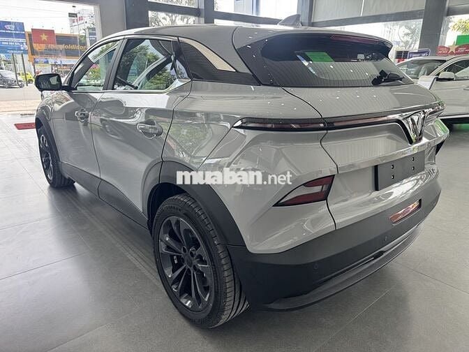 VinFast VF6, ưu đãi gần 100 triệu, vay 90%