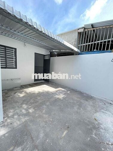 Nhà 5x30m mới 100% 2 máy lạnh hẻm Bờ Kè Cái Sơn