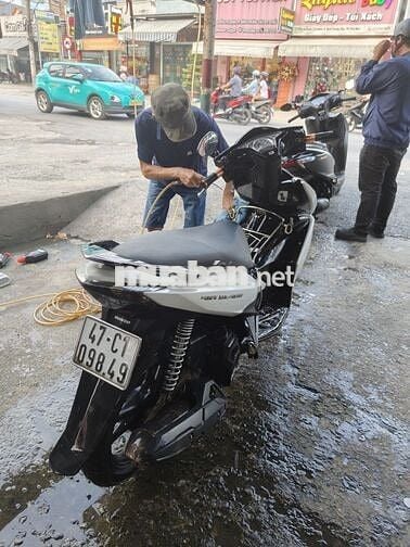 Cần bán xe Ab 2015 màu trắng giá 16tr5