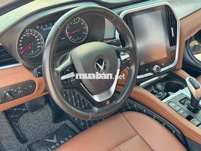 Lux A Premium 2019 cao cấp nhất đi cực ít