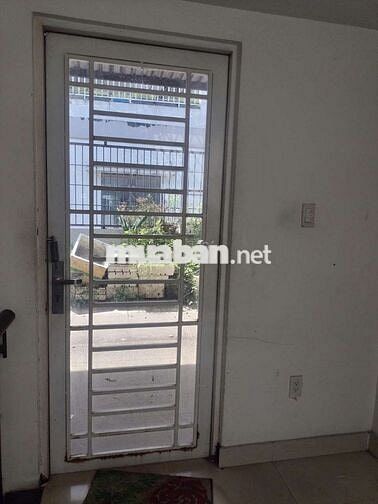 Cần cho thuê nhà khu an sương PTHT Q12  DT 4,5x20.1 trėt 2 Lâu 4PN 4WS